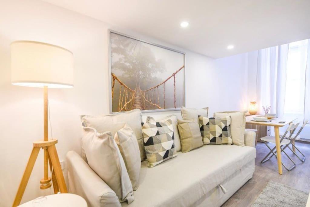 2 Bedroom Flat In Nyar Str., Boutique Budapest Eksteriør bilde