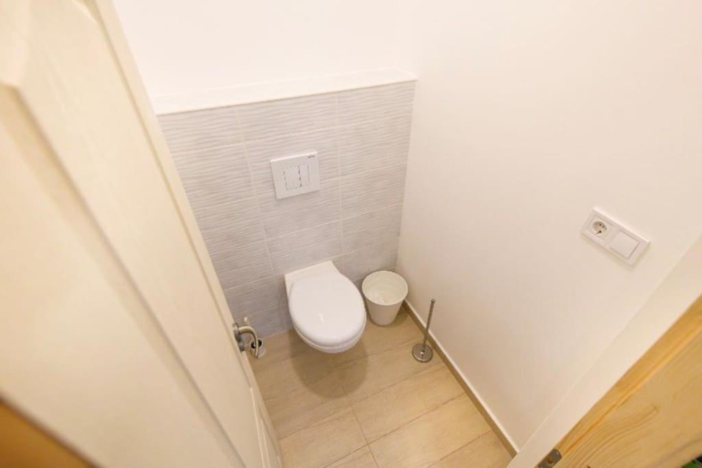 2 Bedroom Flat In Nyar Str., Boutique Budapest Eksteriør bilde