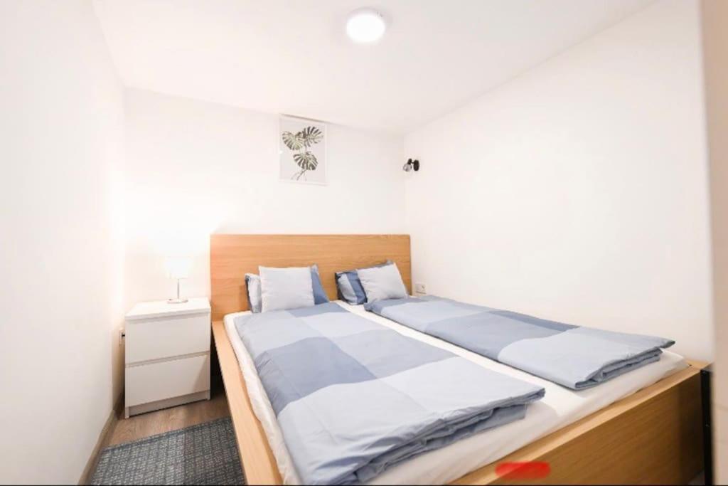 2 Bedroom Flat In Nyar Str., Boutique Budapest Eksteriør bilde